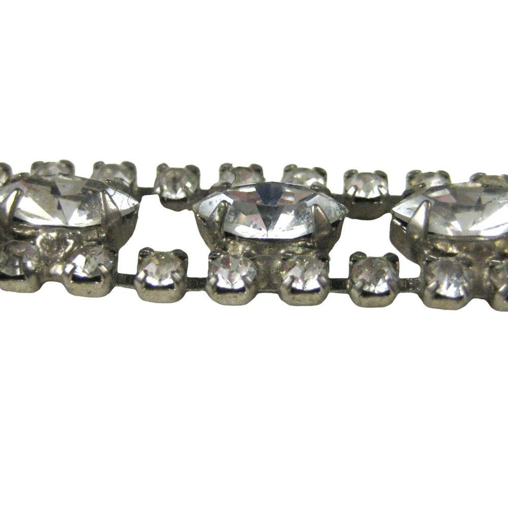 Bracelet Rhinestone Silvertone Unsigned Clasp Shimmer Prong Set Clear 6 3/4 inch